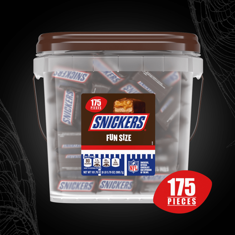SNICKERS Fun Size Milk Chocolate Halloween Candy Bars Bulk Bucket, 101.79 Oz